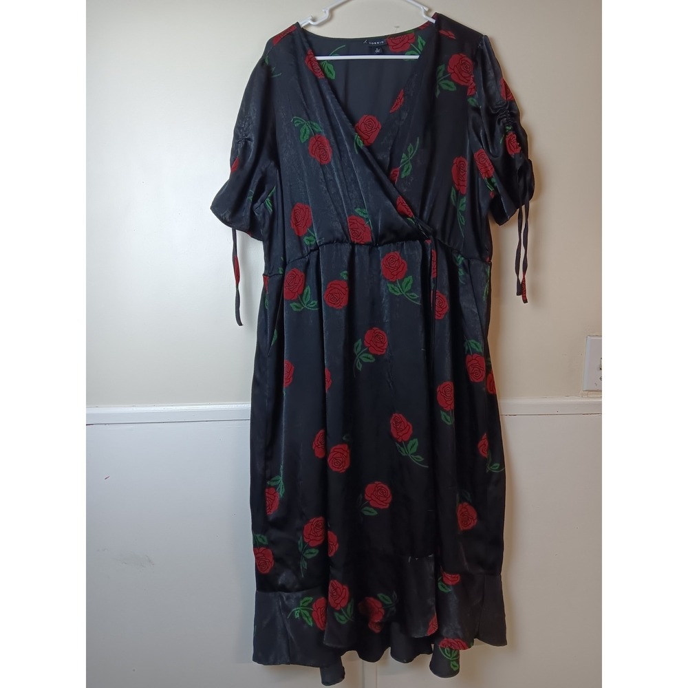 Torrid Dress Womens 2 Black Floral Wrap Fit & Flare Ruched Ruffle Long
